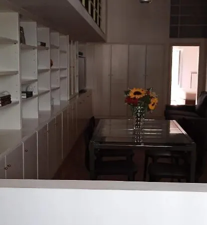 דירה House בארי